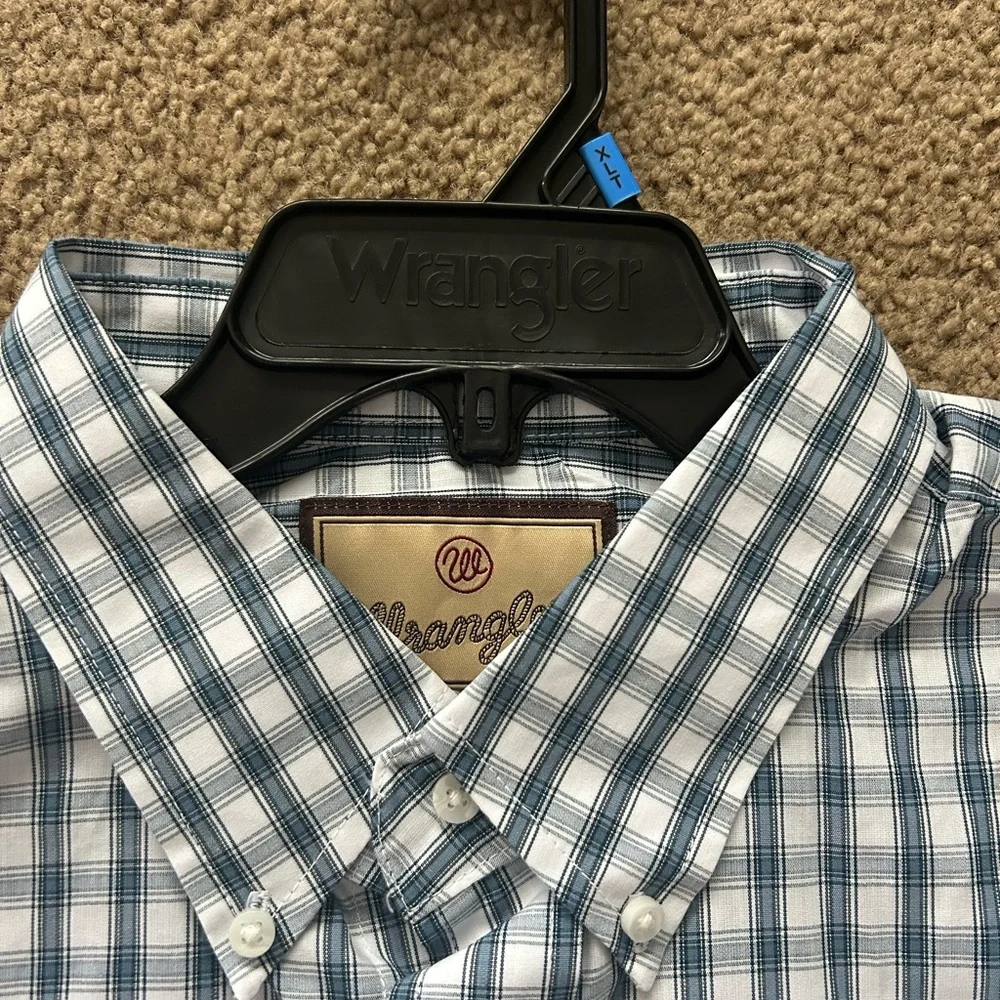 Wrangler Men's Blue and White Plaid Shirt - Picture 3 of 3